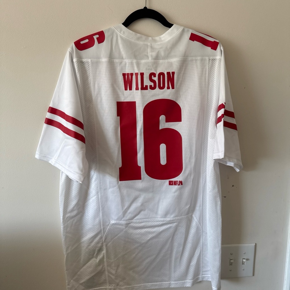 Men’s Under Armour Russell Wilson #16 Wisconsin Badgers Jersey Sz L - White NWT - Picture 7 of 7